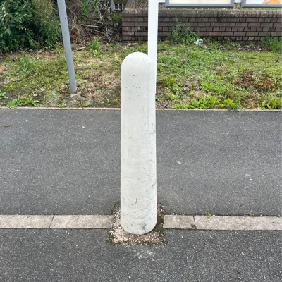 Precast Concrete Bollard