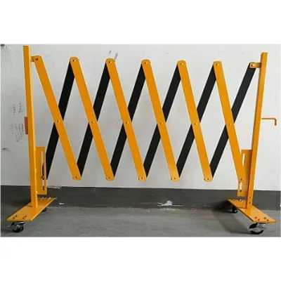 Metal Expanding Barrier - 2800mm x 500mm x 945mm